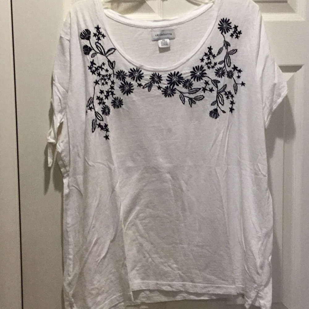 Liz Claiborne White/Navy Top, size XXL